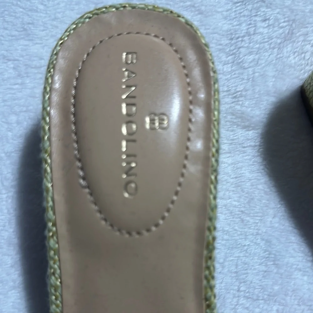 Bandolino Green Mules with Nature-Inspired Design - Picture 3 of 8